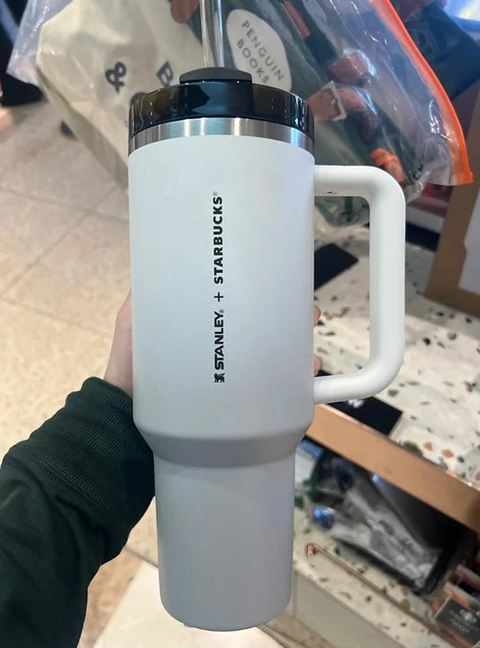 Stanley x Starbucks Black White Quencher Tumbler Starbucks Korea x Penguin House