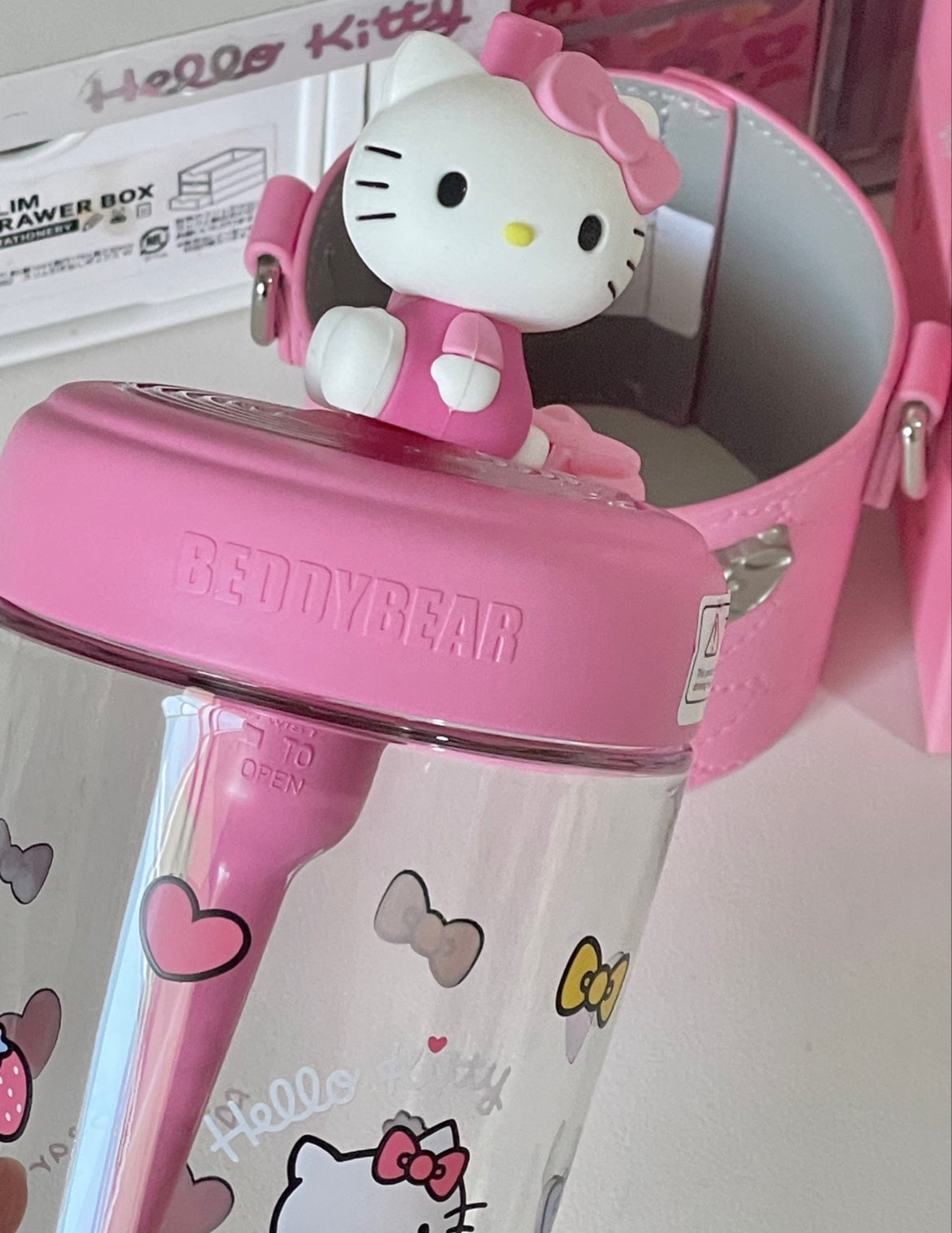 Sario Kitty Tumbler ship out within 3 day's