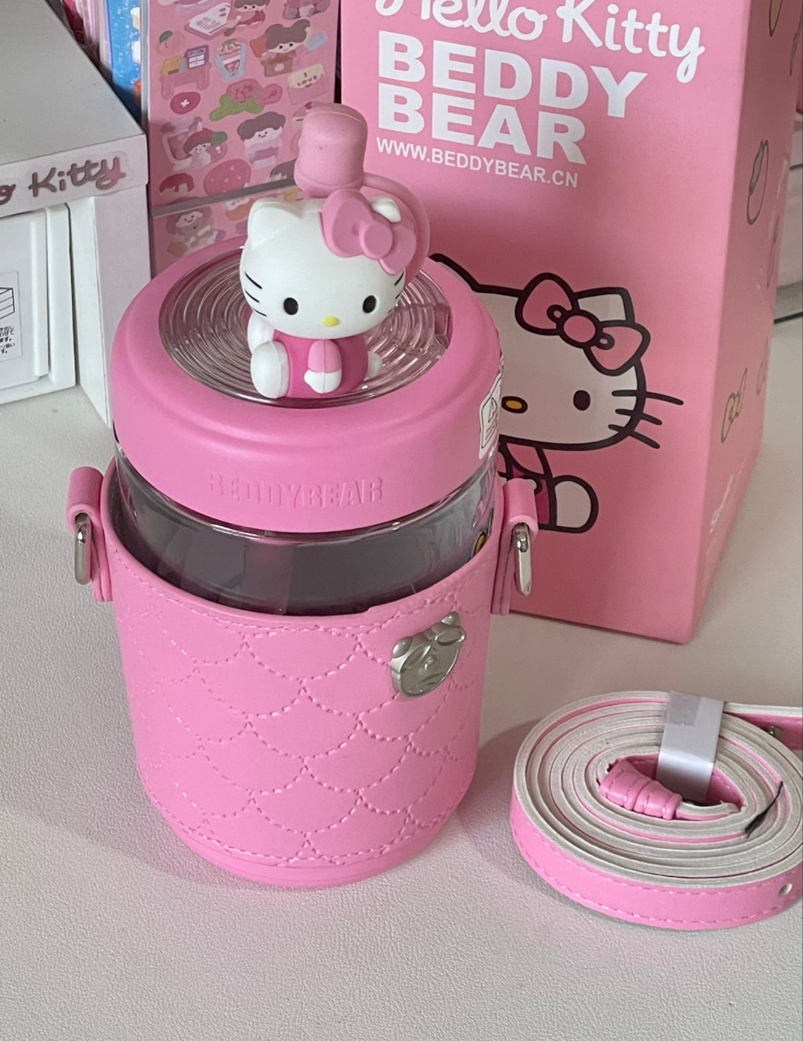 Sario Kitty Tumbler ship out within 3 day's